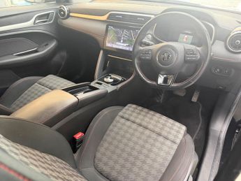 MG MG ZS 51.1kWh SE Auto 5dr