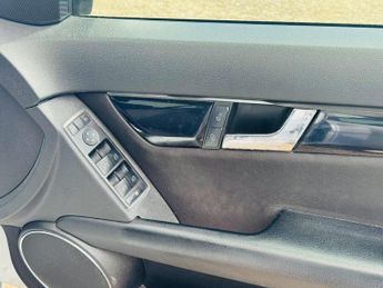 Mercedes-Benz C Class 1.8 C180K SE Auto Euro 4 4dr