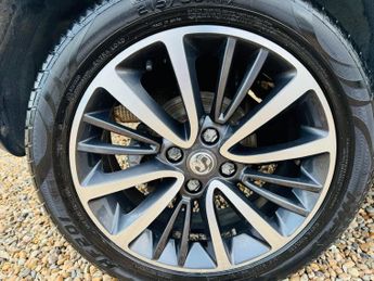 Vauxhall Crossland X 1.2 Turbo Elite Nav Auto Euro 6 (s/s) 5dr