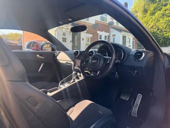 Audi TT 2.0 TFSI Black Edition S Tronic quattro Euro 5 (s/s) 3dr
