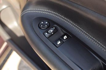 DS AUTOMOBILES DS 3 1.2 PureTech Elegance Euro 6 (s/s) 3dr