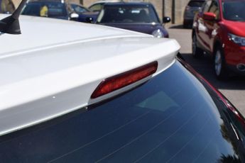 DS AUTOMOBILES DS 3 1.2 PureTech Elegance Euro 6 (s/s) 3dr