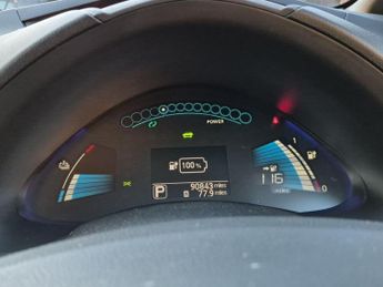Nissan Leaf 30kWh Black Edition Hatchback 5dr Electric Auto (109 bhp)