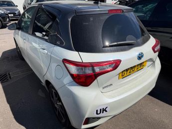 Toyota Yaris 1.5 VVT-h Y20 Bi-tone E-CVT Euro 6 (s/s) 5dr