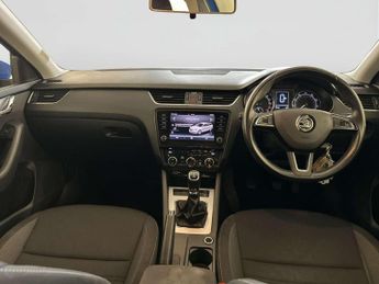 Skoda Octavia 1.6 TDI SE Drive Estate 5dr Diesel Manual Euro 6 (s/s) (115 ps)