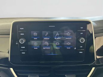 Volkswagen T-Roc 1.5 TSI R-Line SUV 5dr Petrol Manual Euro 6 (s/s) (150 ps)