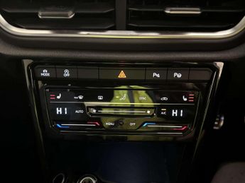 Volkswagen T-Roc 1.5 TSI R-Line SUV 5dr Petrol Manual Euro 6 (s/s) (150 ps)