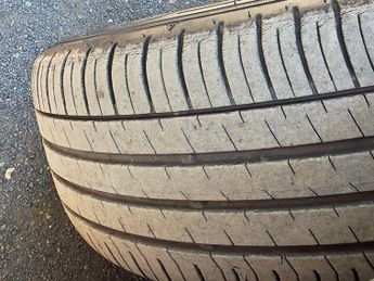 Volkswagen e-Golf 35.8kWh e-Golf Auto 5dr