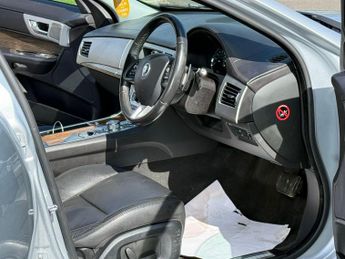 Jaguar XF 2.2d Luxury Auto Euro 5 (s/s) 4dr