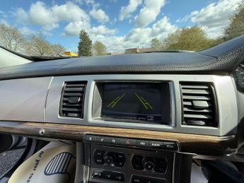 Jaguar XF 2.2d Luxury Auto Euro 5 (s/s) 4dr