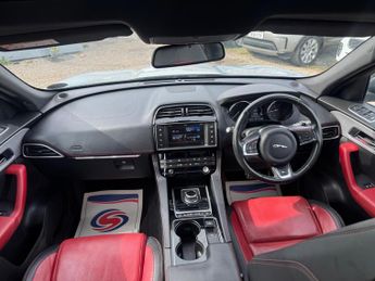 Jaguar F-PACE 2.0 D180 R-Sport Auto AWD Euro 6 (s/s) 5dr