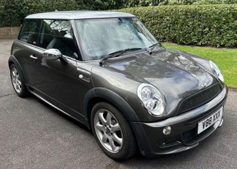 MINI Hatch 1.6 Cooper Park Lane Hatchback 3dr Petrol CVT Euro 4 (116 bhp)