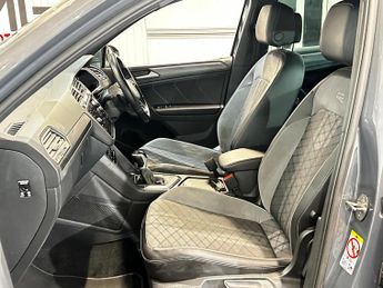 Volkswagen Tiguan 2.0 TDI R-Line Tech DSG Euro 6 (s/s) 5dr
