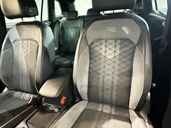 Volkswagen Tiguan 2.0 TDI R-Line Tech DSG Euro 6 (s/s) 5dr