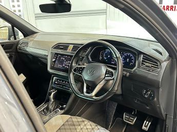 Volkswagen Tiguan 2.0 TDI R-Line Tech DSG Euro 6 (s/s) 5dr