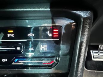 Volkswagen Tiguan 2.0 TDI R-Line Tech DSG Euro 6 (s/s) 5dr