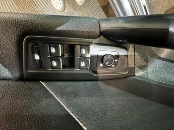 Volkswagen Tiguan 2.0 TDI R-Line Tech DSG Euro 6 (s/s) 5dr