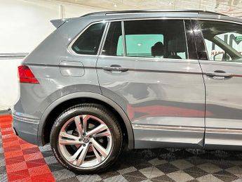 Volkswagen Tiguan 2.0 TDI R-Line Tech DSG Euro 6 (s/s) 5dr