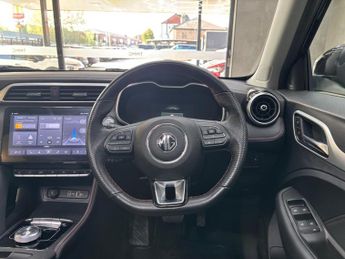 MG MG ZS 51.1kWh Trophy Auto 5dr