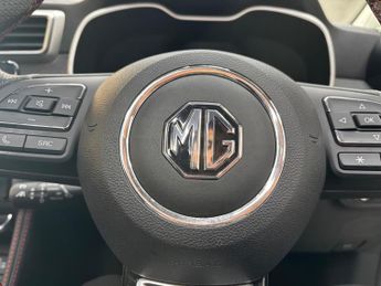 MG MG ZS 51.1kWh Trophy Auto 5dr