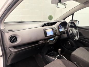 Toyota Yaris 1.5 VVT-h Icon E-CVT Euro 6 (s/s) 5dr