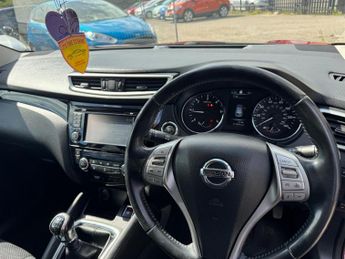 Nissan Qashqai 1.5 dCi n-tec 2WD Euro 5 (s/s) 5dr
