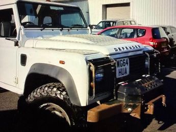 Land Rover Defender 110 2.2 TDCi Pickup 2dr Diesel Manual 4WD MWB Euro 5 (High Capacity)