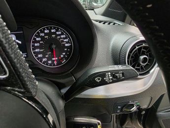 Audi Q2 1.5 TFSI CoD 35 S line S Tronic Euro 6 (s/s) 5dr