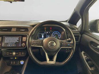 Nissan Leaf 40kWh Tekna Hatchback 5dr Electric Auto (150 ps)