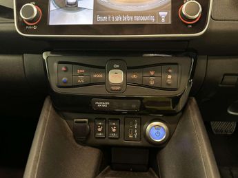 Nissan Leaf 40kWh Tekna Hatchback 5dr Electric Auto (150 ps)