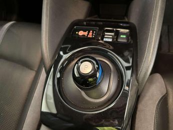 Nissan Leaf 40kWh Tekna Hatchback 5dr Electric Auto (150 ps)