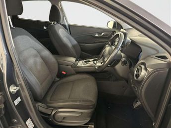 Hyundai KONA 64kWh Premium SUV 5dr Electric Auto (10.5kW Charger) (204 ps)