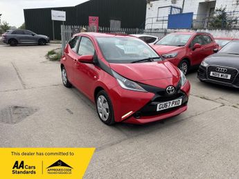Toyota AYGO 1.0 VVT-i x-play x-shift Euro 6 5dr