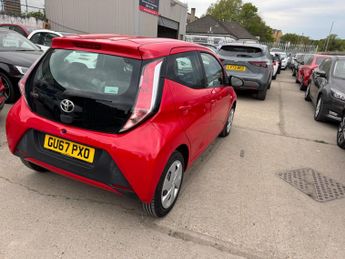 Toyota AYGO 1.0 VVT-i x-play x-shift Euro 6 5dr