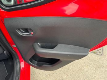 Toyota AYGO 1.0 VVT-i x-play x-shift Euro 6 5dr