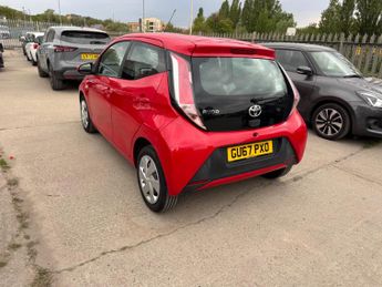 Toyota AYGO 1.0 VVT-i x-play x-shift Euro 6 5dr