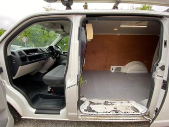 Volkswagen Transporter 2.0 TDI T32 BlueMotion Tech Startline FWD LWB Euro 6 (s/s) 5dr