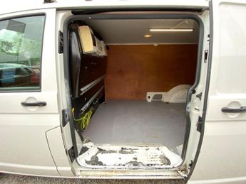 Volkswagen Transporter 2.0 TDI T32 BlueMotion Tech Startline FWD LWB Euro 6 (s/s) 5dr