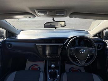 Toyota Auris 1.6 D-4D Design Euro 6 (s/s) 5dr