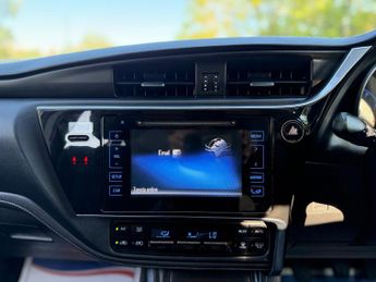 Toyota Auris 1.6 D-4D Design Euro 6 (s/s) 5dr
