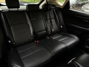 Lexus NX 2.5 300h Premier E-CVT 4WD Euro 6 (s/s) 5dr