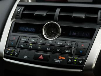 Lexus NX 2.5 300h Premier E-CVT 4WD Euro 6 (s/s) 5dr