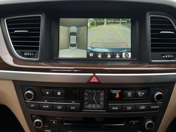 Hyundai Genesis 3.8 GDi V6 Auto Euro 5 4dr