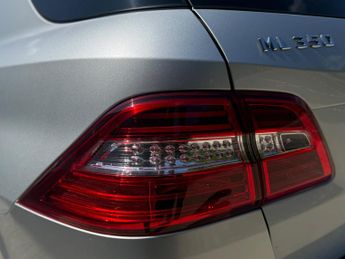 Mercedes-Benz M Class 3.0 ML350 V6 BlueTEC AMG Sport G-Tronic 4WD Euro 6 (s/s) 5dr