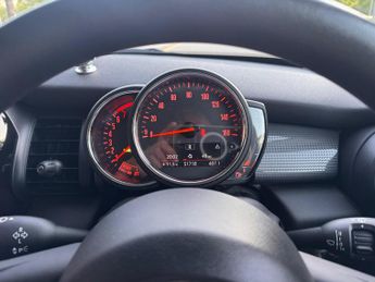MINI Hatch 1.5 Cooper Classic Steptronic Euro 6 (s/s) 5dr