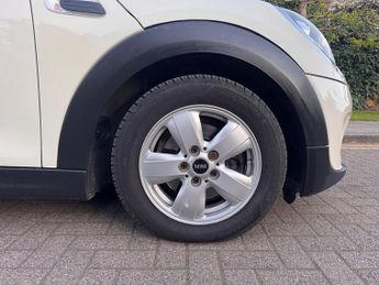 MINI Hatch 1.5 Cooper Classic Steptronic Euro 6 (s/s) 5dr