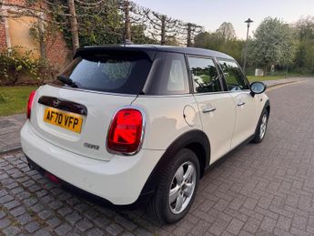 MINI Hatch 1.5 Cooper Classic Steptronic Euro 6 (s/s) 5dr