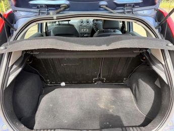 Ford Fiesta 1.6 Ghia 5dr