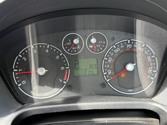 Ford Fiesta 1.6 Ghia 5dr