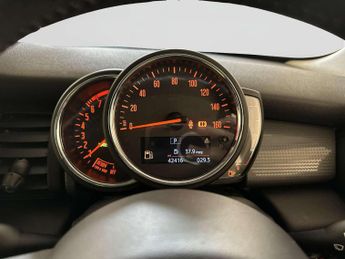 MINI Hatch 1.5 Cooper Classic Hatchback 5dr Petrol Steptronic Euro 6 (s/s) 